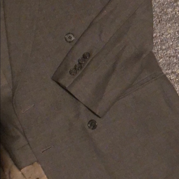 Used men’s suit by Joseph Aboud size 40 - Picture 6 of 16